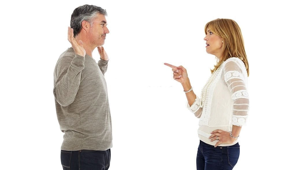 هشت روش صحیح پاسخ به انتقاد از همسر