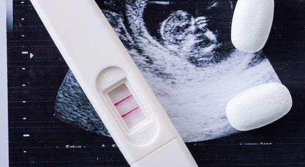 سقط جنین در دختر باکره