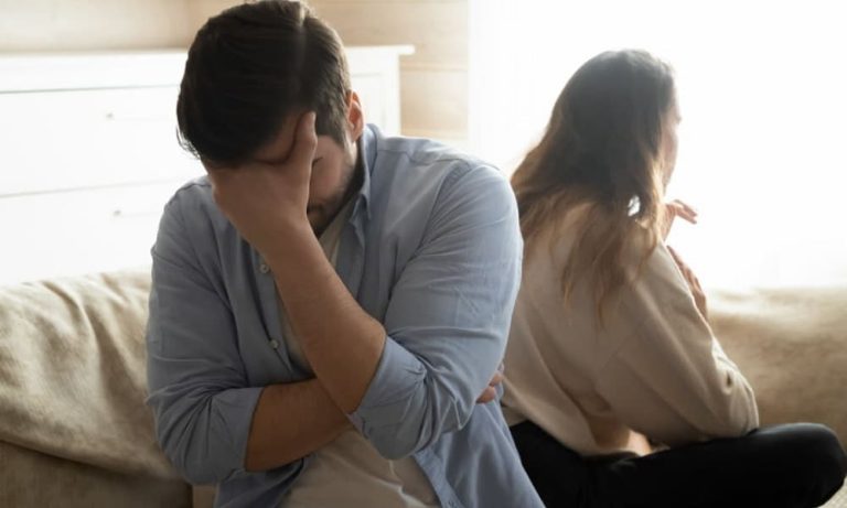 ۷ پیامد دروغ و پنهانکاری در ازدواج