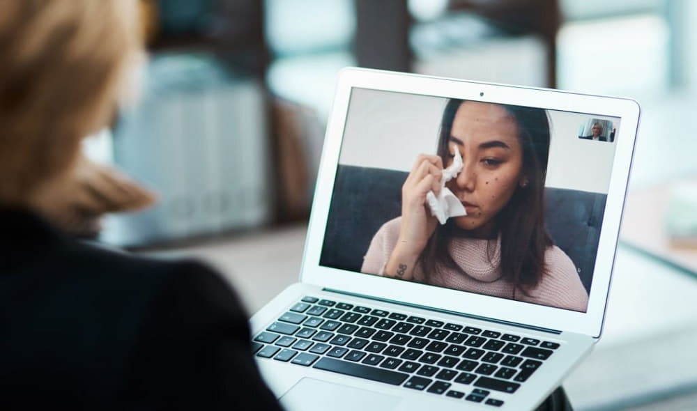  افسردگی از دلایل مراجعه به مشاوره خانواده آنلاین