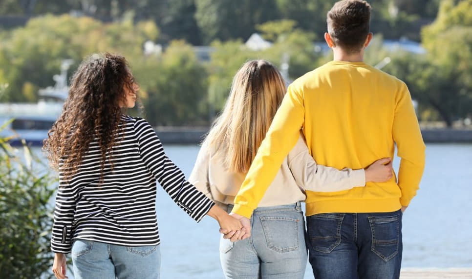 ۱۶ نشانه خیانت در زندگی زناشویی