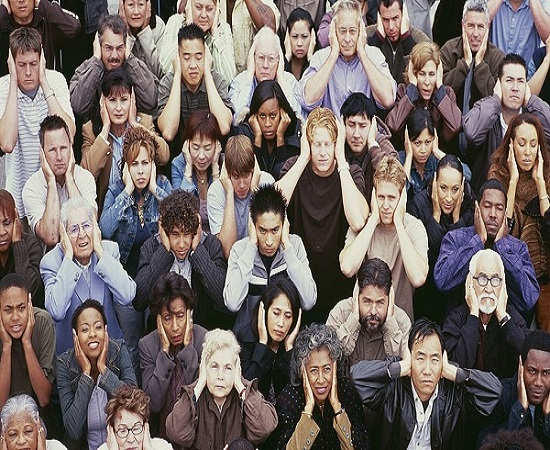 پس از اطلاع از دلیل کم محلی شوهر به زن چه کنیم؟