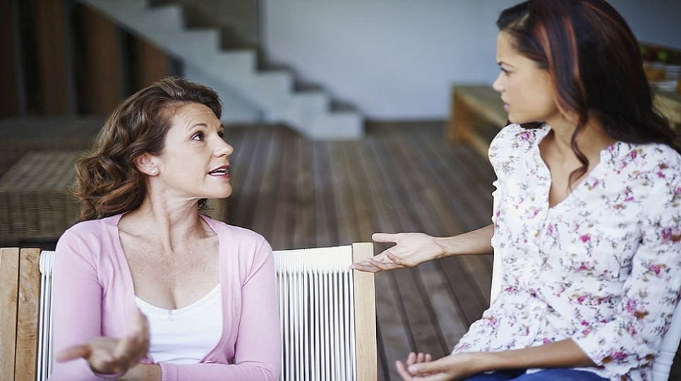 با عروس لجباز و گستاخ چطور رفتار کنیم؟