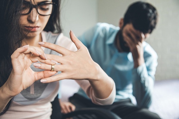 ۱۵ علت طلاق در زندگی زناشویی و راه های پیشگیری از آن