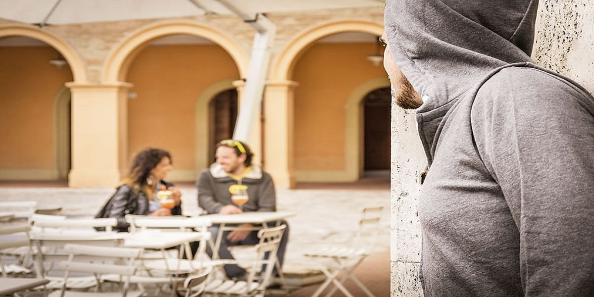 نشانه های خیانت دوست دختر