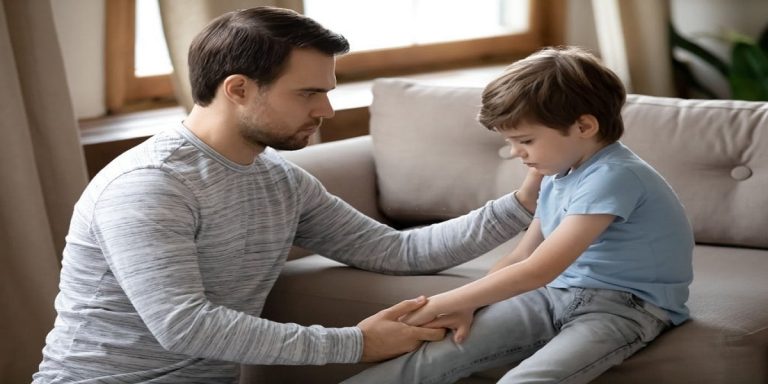 عذرخواهی والدین از کودک + زمان و نحوه انجام آن