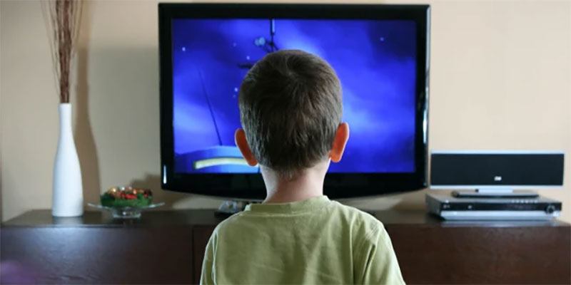 نقش تلویزیون در تربیت کودک
