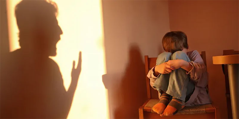 تعرض به کودکان از نوع عاطفی