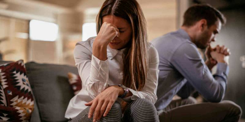 آسیب های طلاق در زنان و مردان
