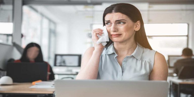 بهترین روش های جلوگیری از گریه در شرایط مختلف