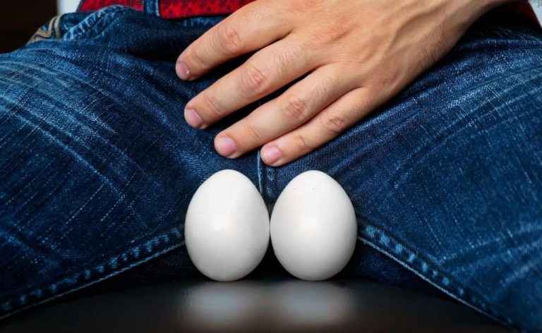پروتز بیضه چیست؟ + مزایا و عوارض آن